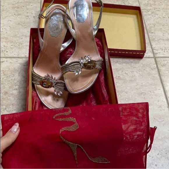 😍 Gorgeous dazzled Gold/Silver Rene Caovilla Sandals - Picture 12 of 16